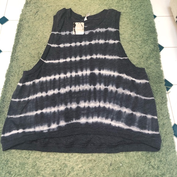 NWT FREE PEOPLE MOVEMENT WASHED LOVE TANK - Picture 2 of 5